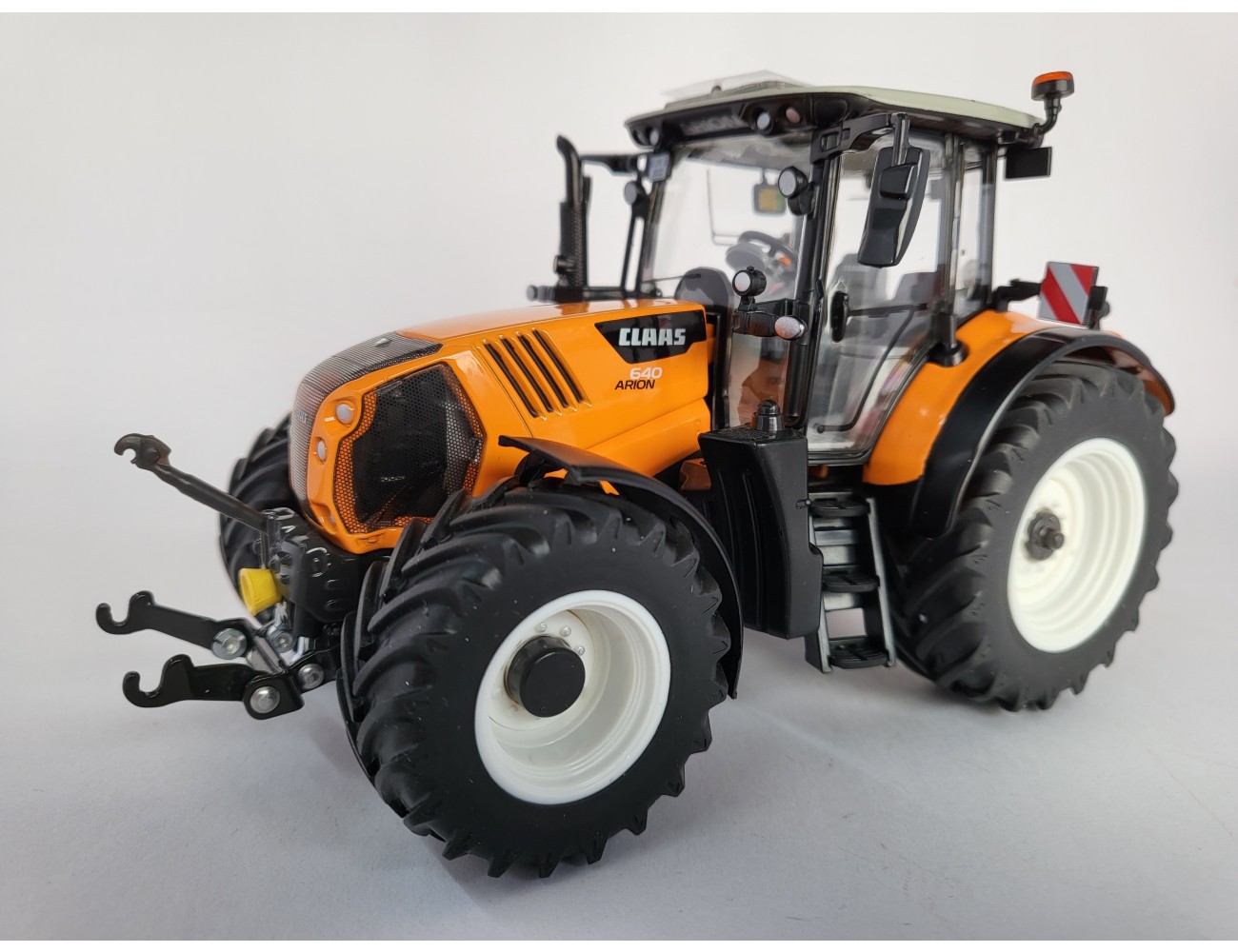 Claas Arion 640 (update 2021) Orange Color Limited Edition - WIKING